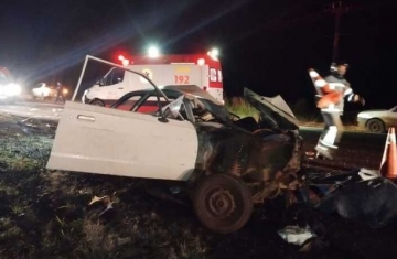 Laranjeiras - Duas pessoas morrem em acidente na PR 158 envolvendo Corcel e Caminhonete