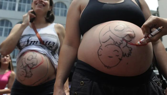 Fatores sociais e estruturais empurram mulheres para cesarianas