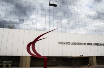 OAB pede que STF autorize comunicação entre Flávio e Jair Bolsonaro