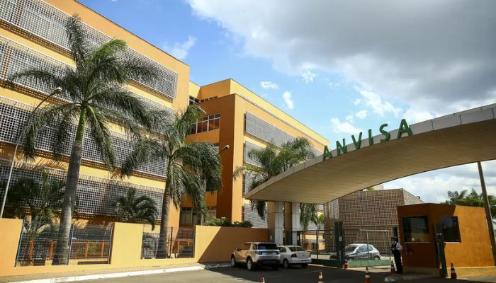 © Marcelo Camargo/Agência Brasil Anvisa suspende venda de energético Mister Hemp