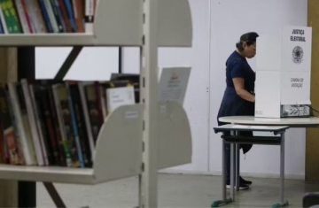 Com 83,9 milhões de títulos, 52,8% do total, eleitorado feminino segue como o maior do país, diz TSE