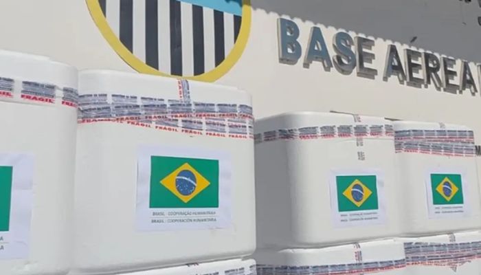 Brasil envia 690 mil doses de vacinas em ajuda à Venezuela