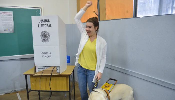 © 26 11:45:06 Brasil tem quase 2 milhões de eleitores com deficiência, aponta TSE