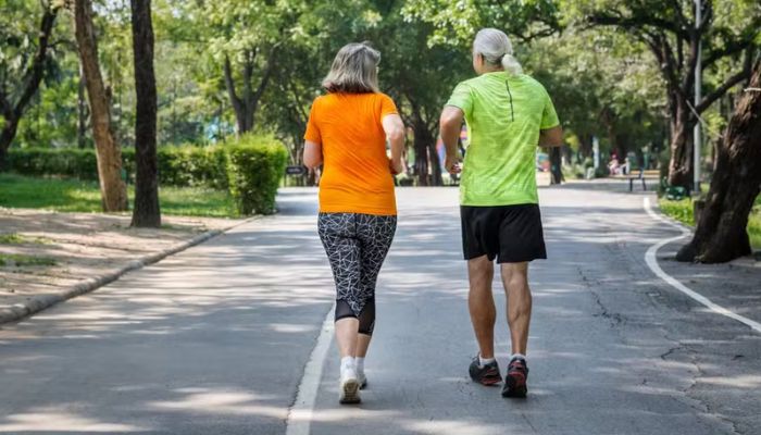 Segundo a ciência, a velocidade com que uma pessoa caminha revela muito sobre o funcionamento interno do corpo e da mente