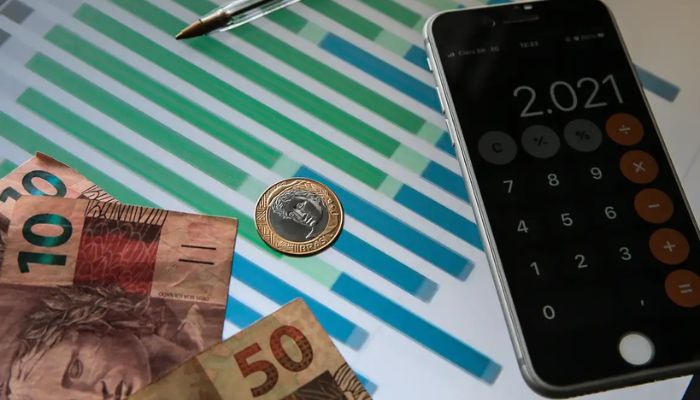 © Marcello Casal JrAgência Brasil Pela 1ª vez desde março, mercado reduz expectativa para Selic em 2026
