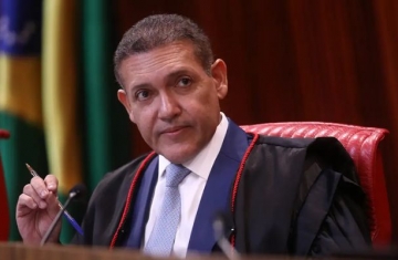 Urna eletrônica é patrimônio da democracia, diz presidente do TSE