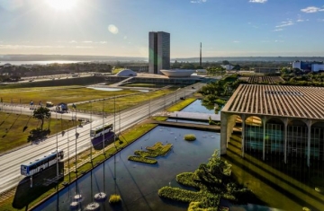 Brasil rebaixa relação com Argentina após novos insultos de Milei
