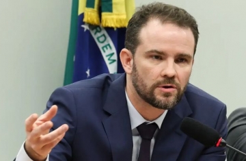 Durigan diz que aumento da dívida decorre dos juros, não dos gastos