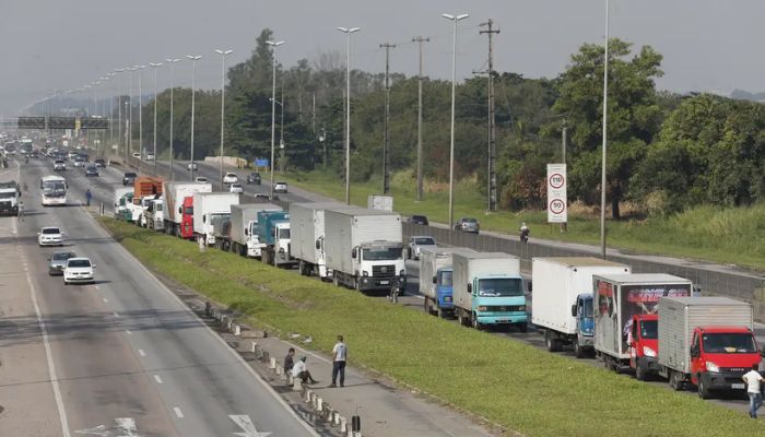 © Tânia Rêgo/Agência Brasil Lei garante frete mínimo no transporte de cargas; saiba o que muda