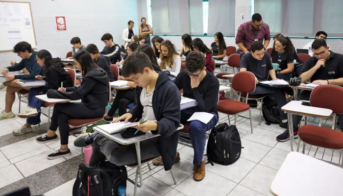 © José Cruz/Agência Brasil Alunos do Prouni podem solicitar bolsa permanência de R$ 700 por mês