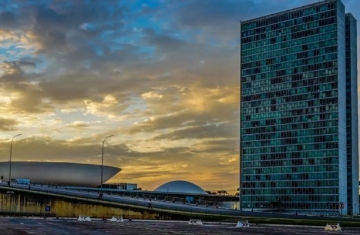Câmara aprova redução de impostos para combustíveis e outros setores