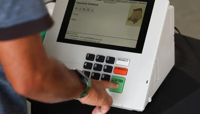 Facebook falha em filtrar anúncio com desinformação eleitoral, diz ONG