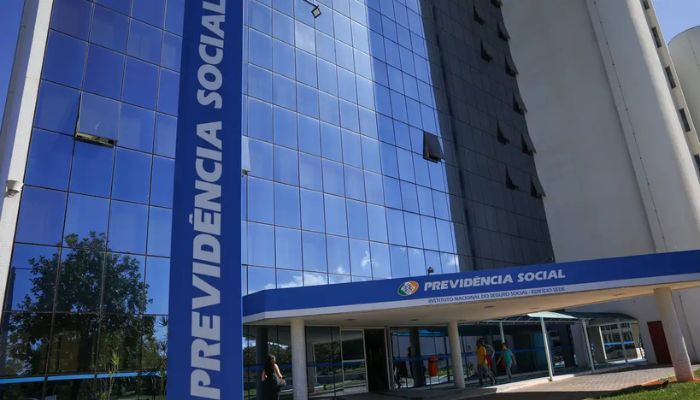 © Fabio Rodrigues-Pozzebom/ Agência Brasil Previsão de gastos com INSS em 2027 é reduzida em R$ 5 bilhões