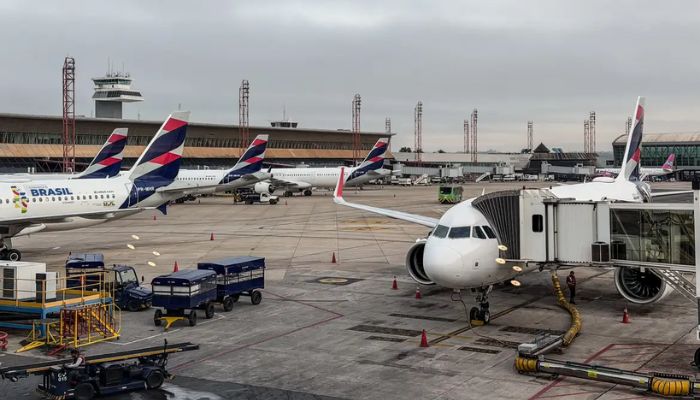 Anvisa atualiza regras de segurança sanitária para aviões e aeroportos