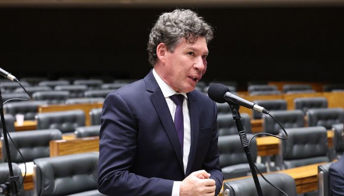 Hugo Motta indica presidente da comissão da MP da Taxa das Blusinhas