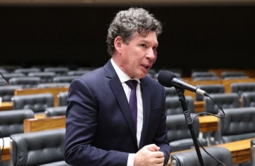 Hugo Motta indica presidente da comissão da MP da Taxa das Blusinhas