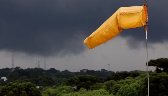 Paraná recebe alerta sobre o perigo potencial de tempestades em 214 cidades; veja quais e a previsão do tempo