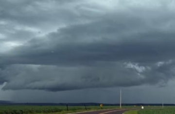 316 cidades do Paraná têm alerta para chuva forte, granizo e ventos de até 60 km/h; confira quais