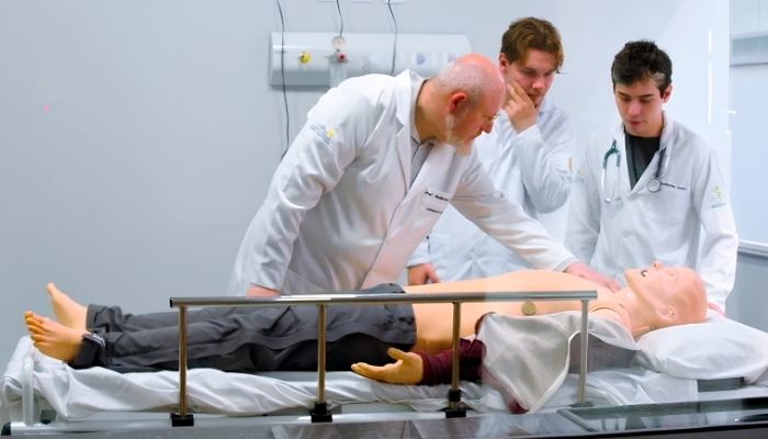 Medicina Campo Real supera a média regional no Teste de Progresso