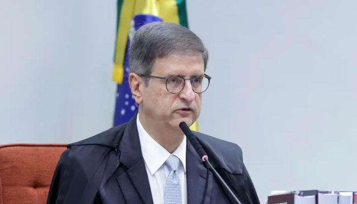 PGR pede anulação de investigação sobre conversas de Moraes e Vorcaro