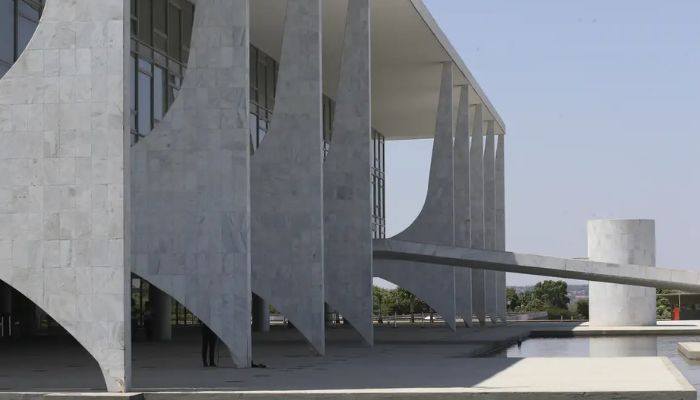 © Antonio Cruz/Agência Brasil Isenção da “taxa das blusinhas” em compras até US$ 50 é sancionada