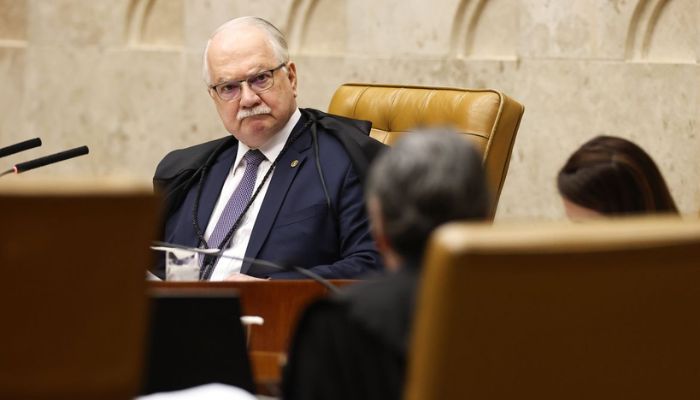Ex-ministros e sociedade civil divulgam carta em apoio a Fachin 