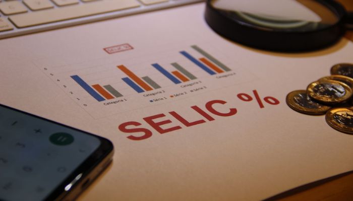 Mercado reduz projeção da Selic para 13,50%