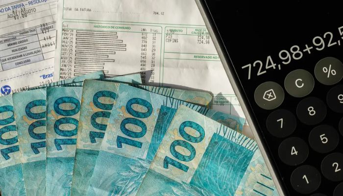© Rafa Neddermeyer/Agência Brasil Arrecadação federal ultrapassa R$ 2 trilhões em oito meses