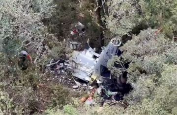 'Colidiu frontalmente com frente fria': condições meteorológicas podem ter contribuído para queda de helicóptero de Rick, diz especialista