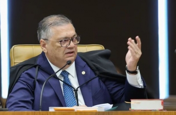 Dino manda Polícia Federal investigar atuação da CVM no caso Master