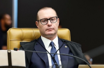 Zanin pede manifestação da Anatel sobre acesso à internet nas eleições