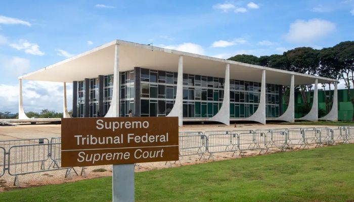 Homem é preso ao tentar invadir a sede do STF em Brasília