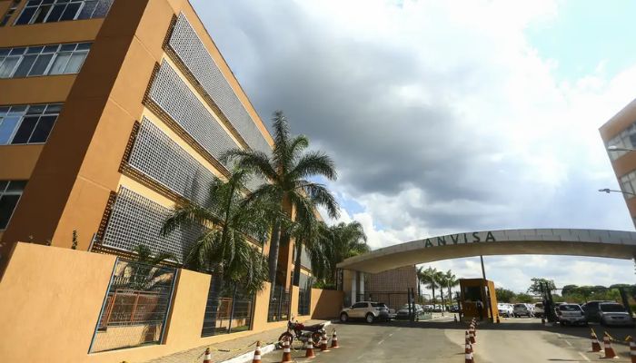 © Marcelo Camargo/Agência Brasil Anvisa proíbe venda de cosméticos e manda recolher gel falsificado