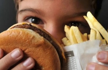 OMS lança guia para enfrentar obesidade em crianças e adolescentes