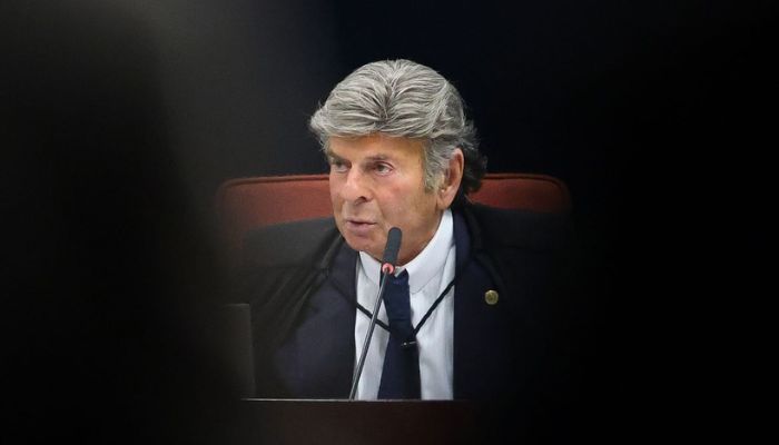 Fux pede acesso a processos contra Jair Bolsonaro no STF