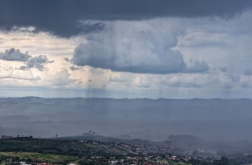 Chuva volumosa faz 16 cidades paranaenses atingirem a média do mês em 12 dias