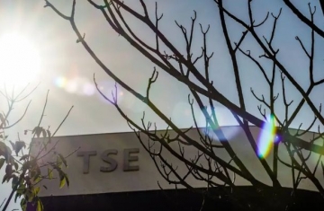 TSE mantém veto a posts que ligam Lula e Flávio ao crime organizado