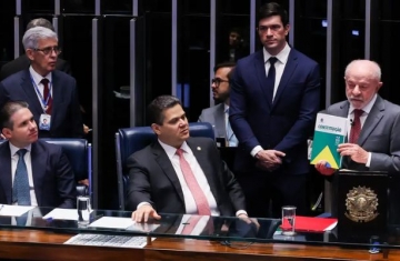 Congresso promulga emenda de aposentadoria especial de agente de saúde