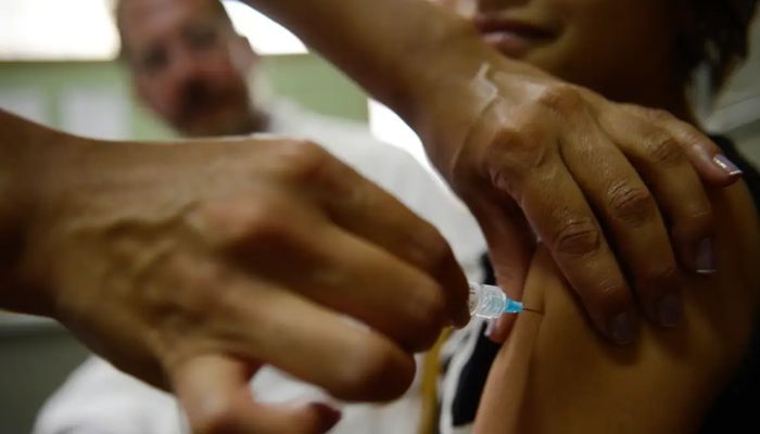 Consultas por lesões pré-cancerígenas caem após vacina contra HPV
