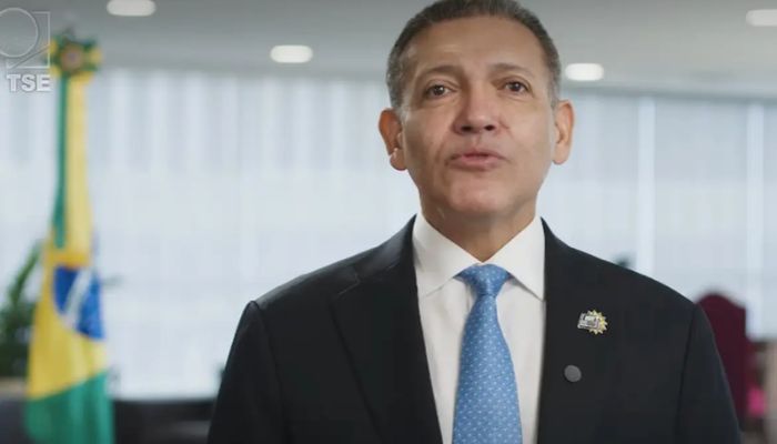 TSE nega acusação de Flávio sobre expulsão de fiscais de sala-cofre