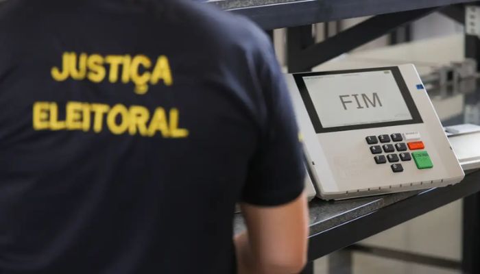 Assédio eleitoral: saiba como denunciar crime mesmo após eleições
